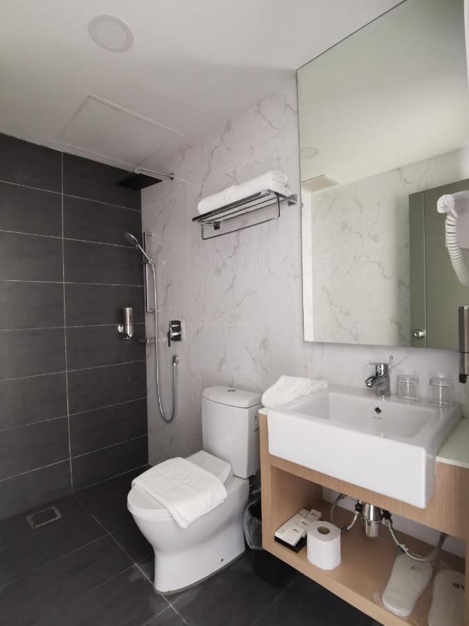 Otel Hotel Sibu Ngoại thất bức ảnh